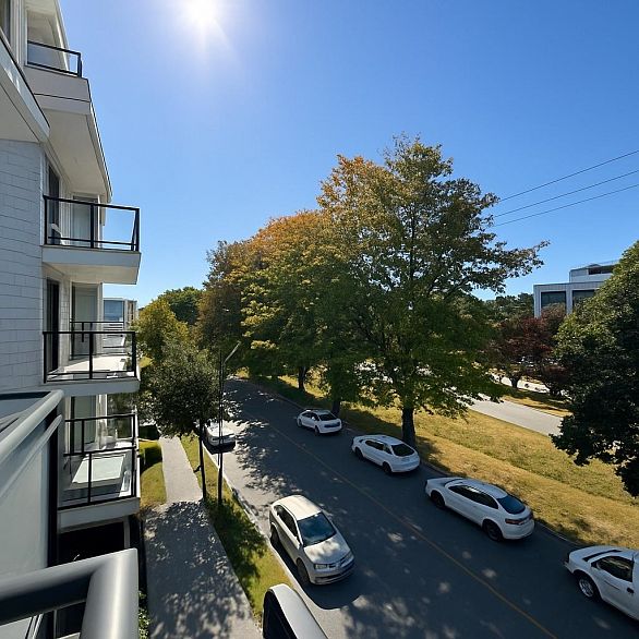 306 6168 East Boulevard