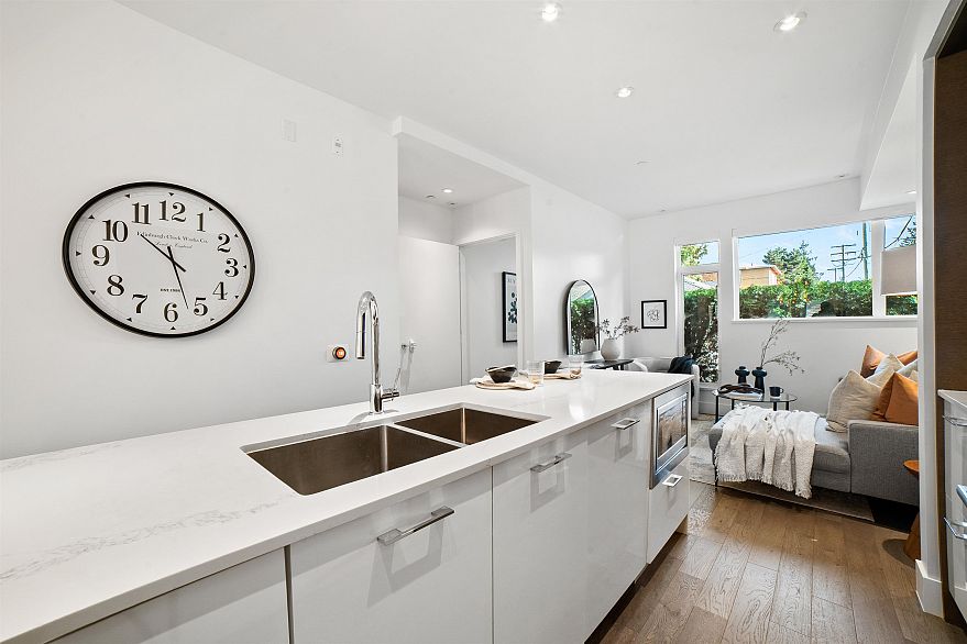 7458 Granville Street