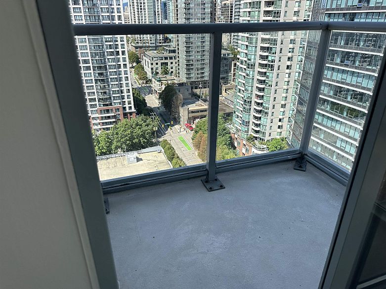 2506 930 Cambie Street