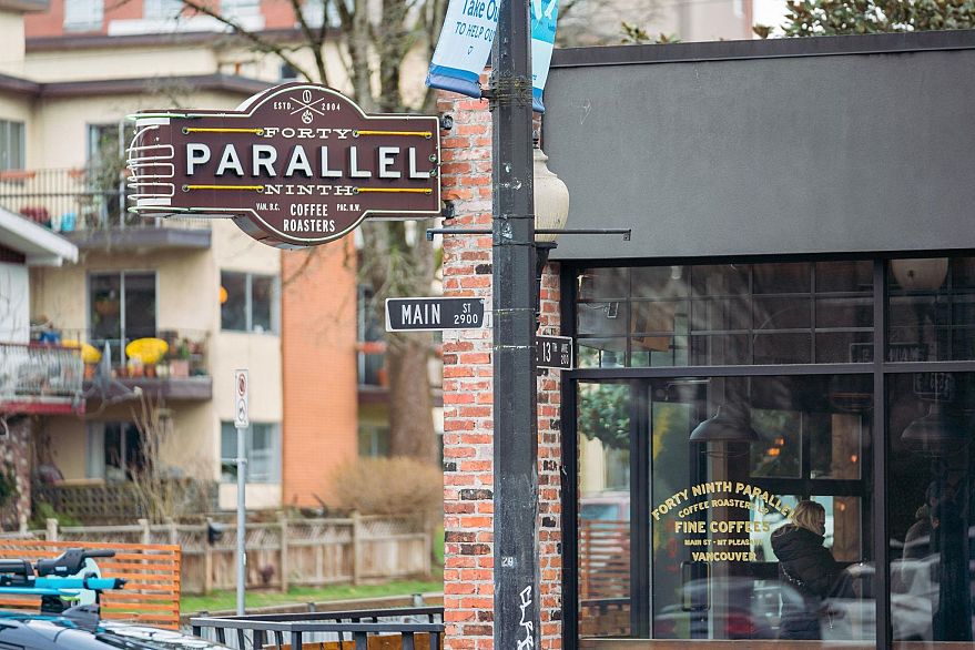 365 250 E 6th Avenue