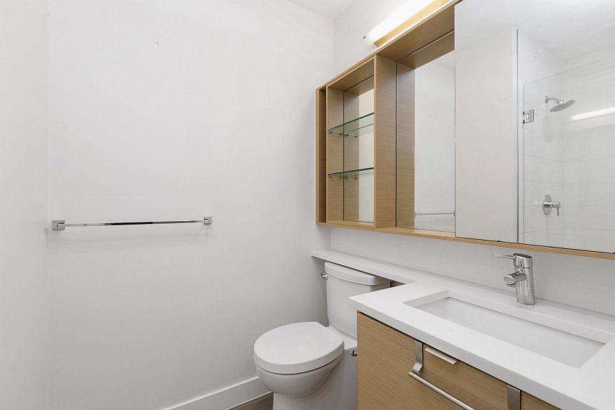 309 2528 Collingwood Street