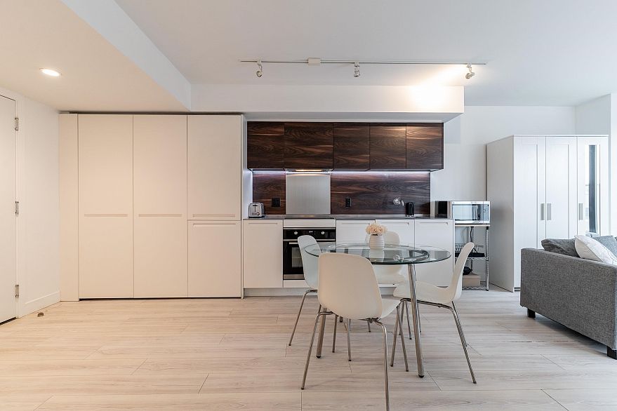 1305 1133 Hornby Street