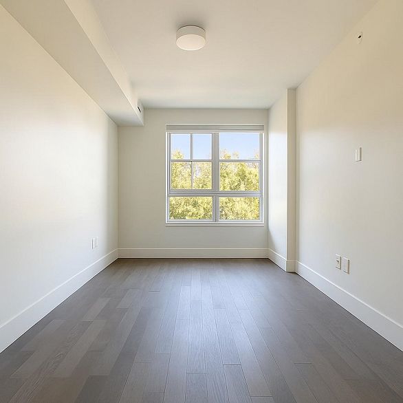 306 6168 East Boulevard