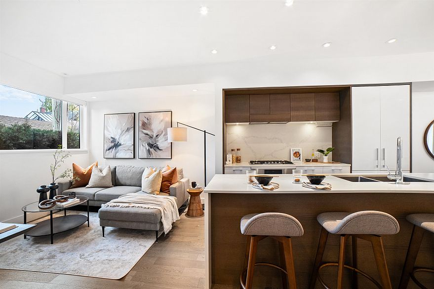 7458 Granville Street