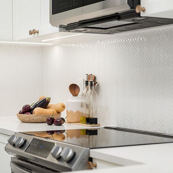 103 628 W 13th Avenue