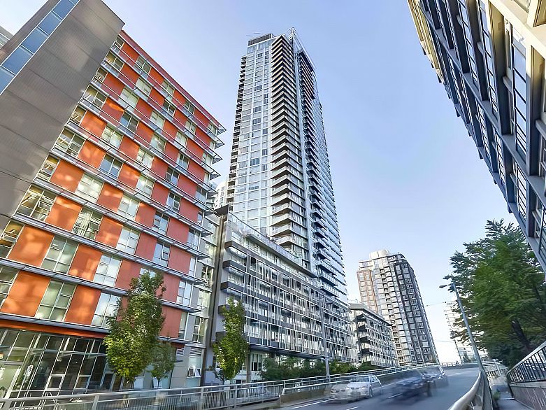 2108 1372 Seymour Street