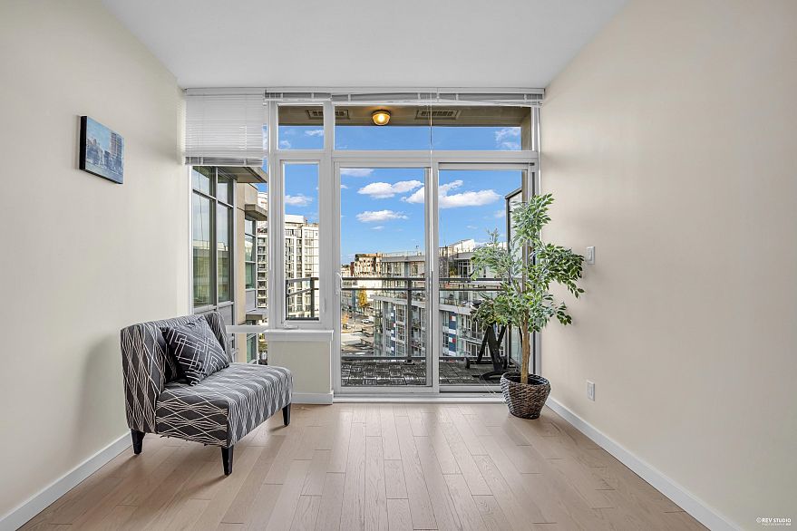 1002 88 W 1st Avenue