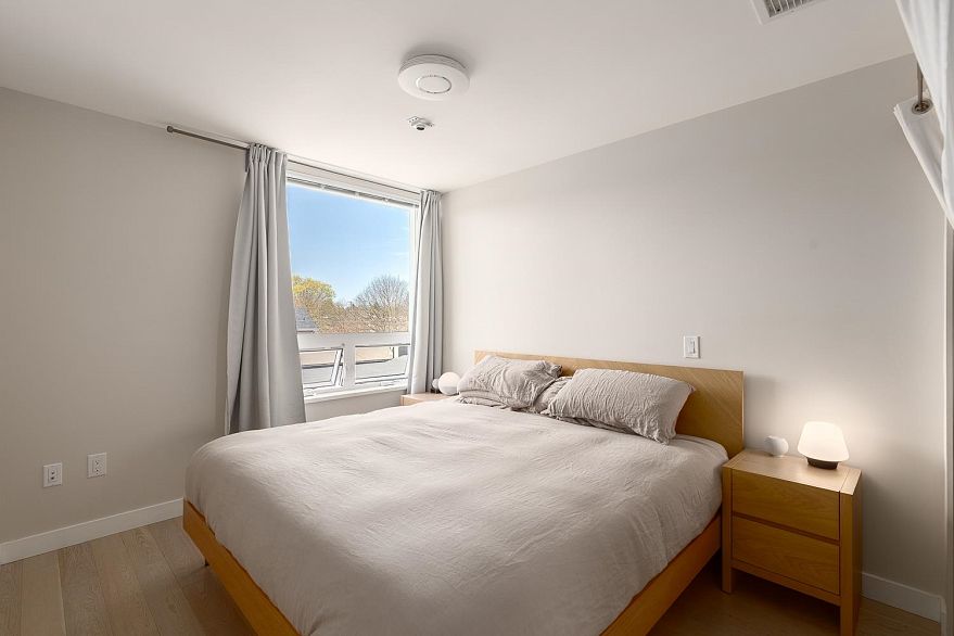 311 688 E 19th Avenue