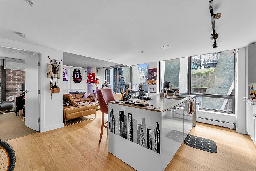 205 128 W Cordova Street