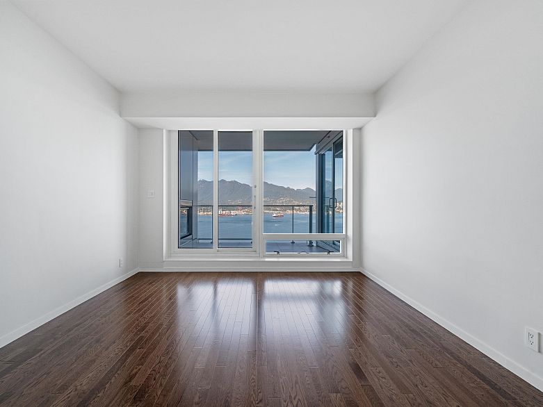 2701 1011 W Cordova Street