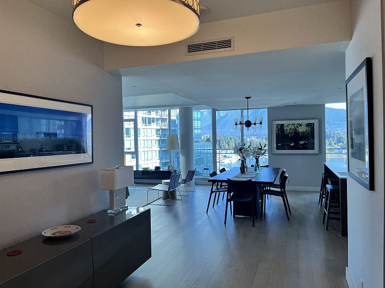 901 1409 W Pender Street