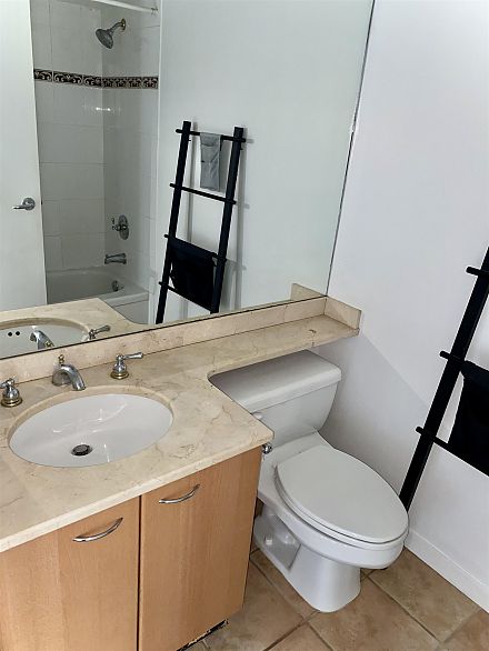 905 1367 Alberni Street