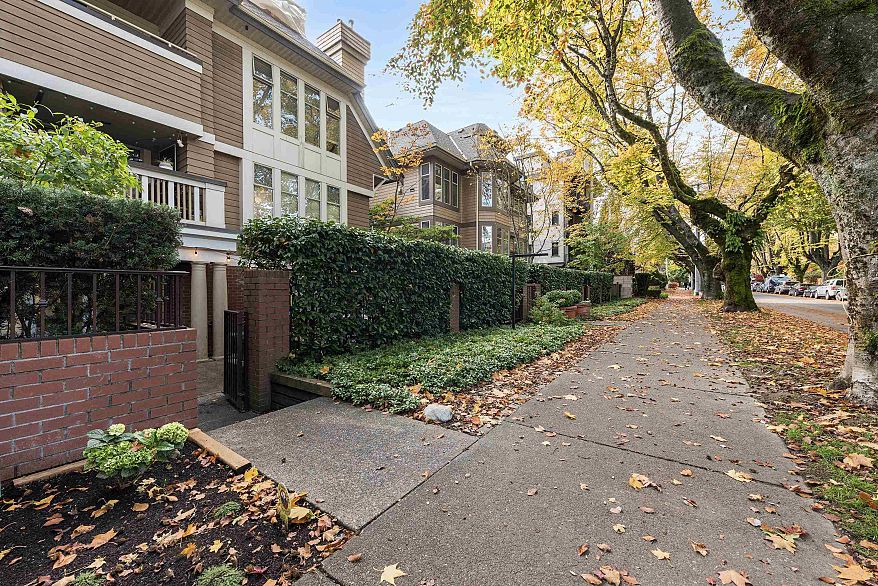 103 628 W 13th Avenue