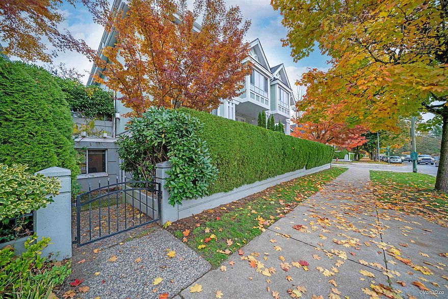 103 3189 Camosun Street