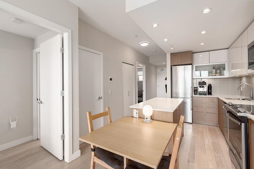 311 688 E 19th Avenue