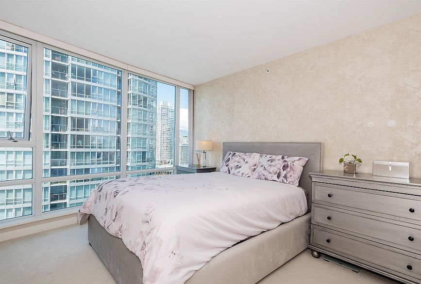 1438 RICHARDS STREET, Vancouver BC V6Z 3B8