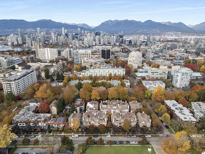 103 628 W 13th Avenue