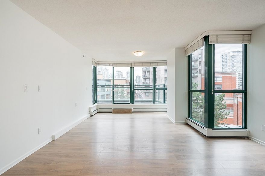 706 289 Drake Street