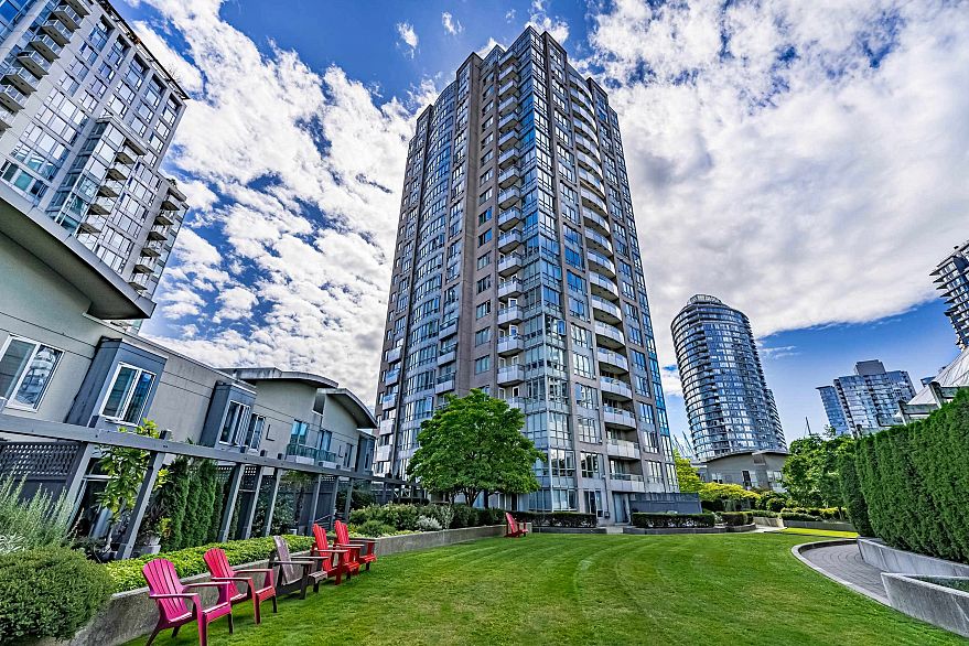 1501 63 Keefer Place