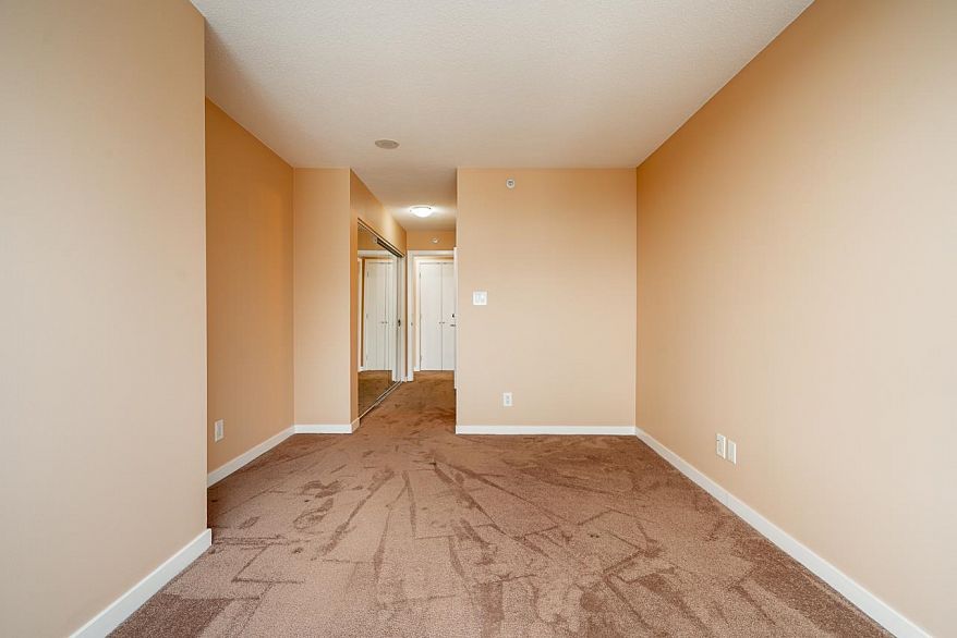 2608 58 Keefer Place