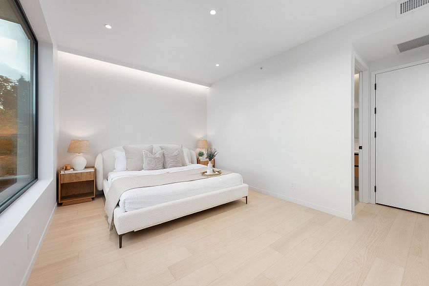 2 1595 W 66th Avenue