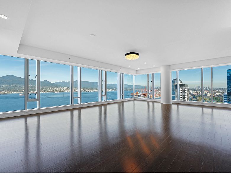 2701 1011 W Cordova Street