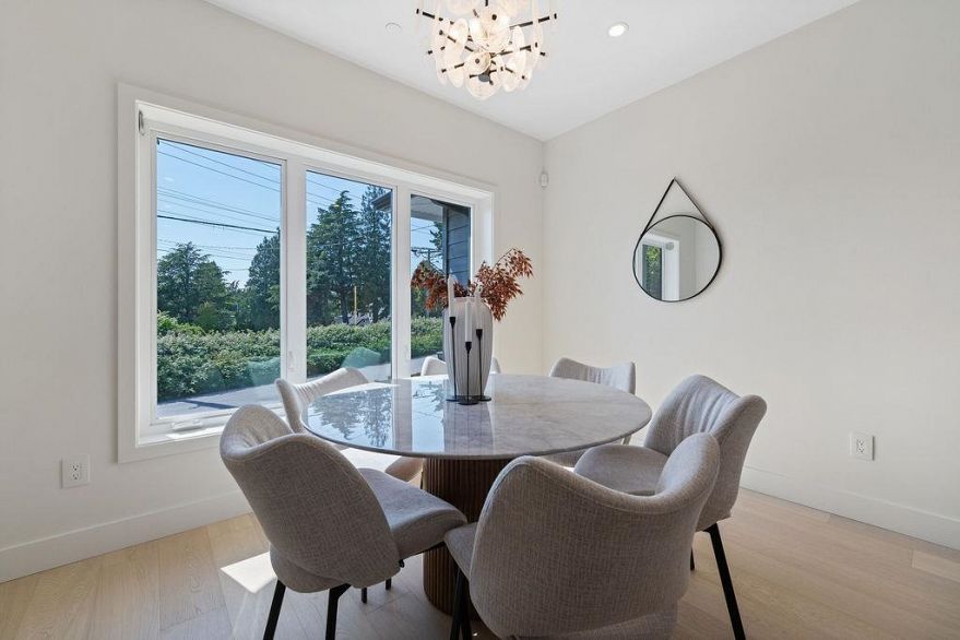 2 8508 East Boulevard