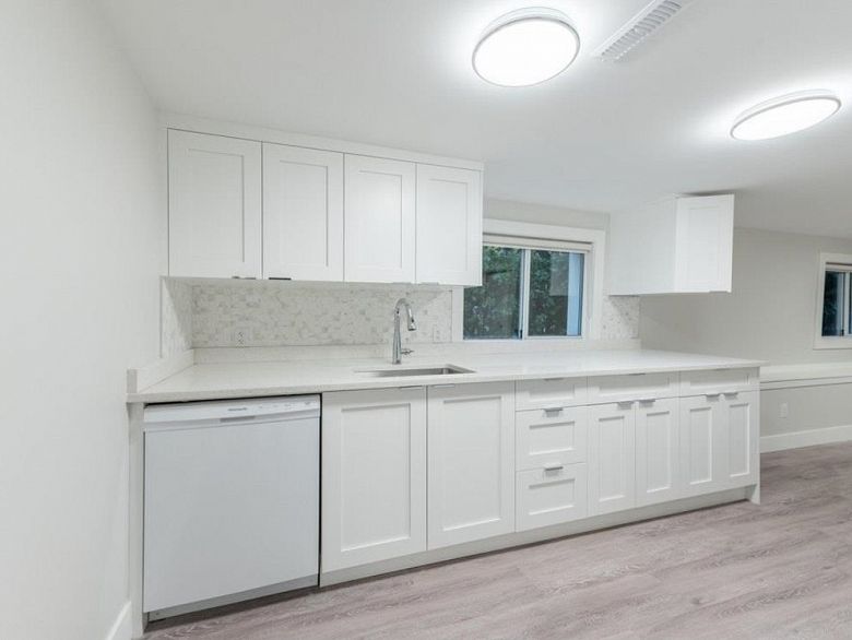 3403 Carolina Street