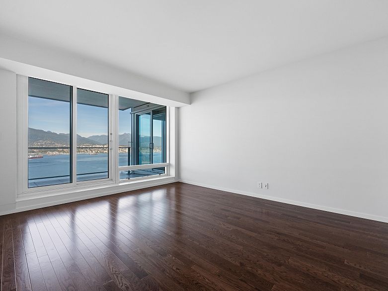 2701 1011 W Cordova Street