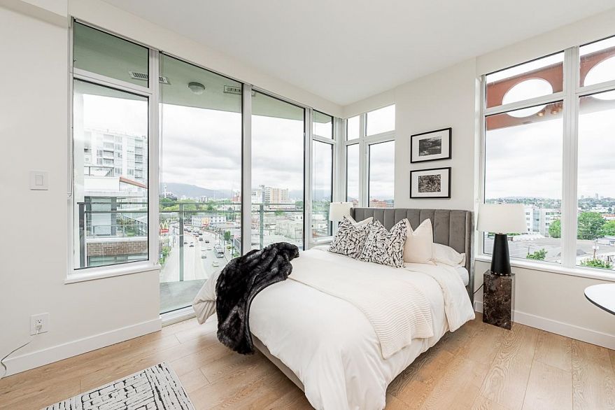 905 161 E 1st Avenue