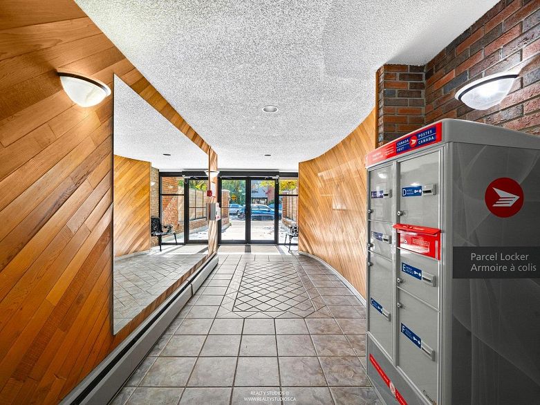 311 2121 W 6th Avenue