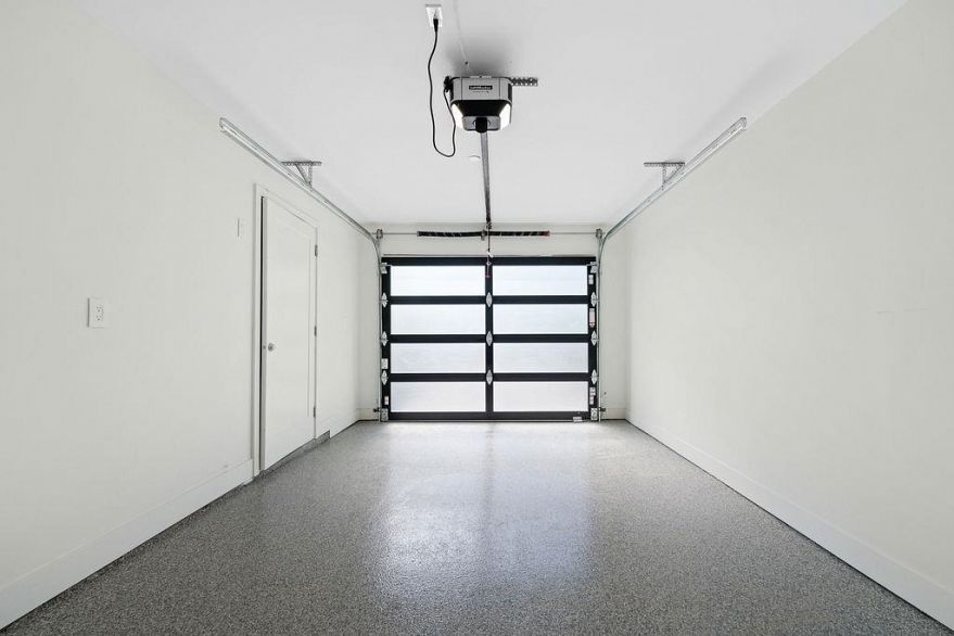 2 8508 East Boulevard