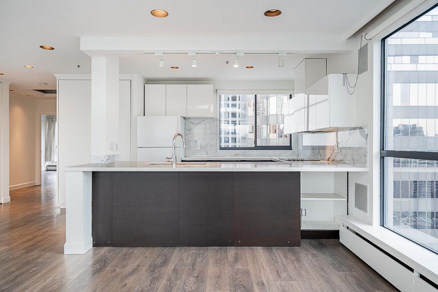 PH1 1060 Alberni Street