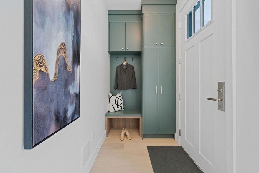 2 8508 East Boulevard