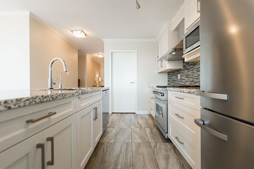 1438 RICHARDS STREET, Vancouver BC V6Z 3B8