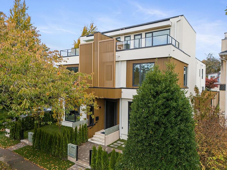 2 1595 W 66th Avenue