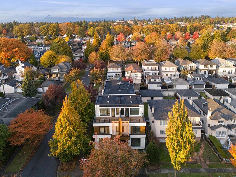 2 1595 W 66th Avenue