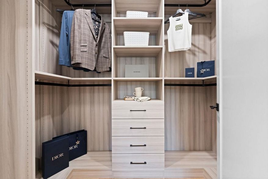 1 4549 W 11th Avenue