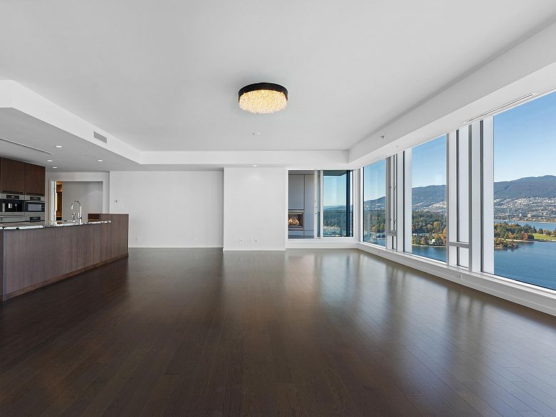 2701 1011 W Cordova Street