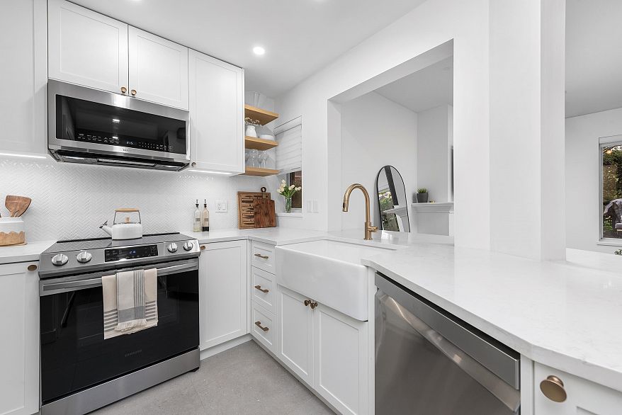 103 628 W 13th Avenue