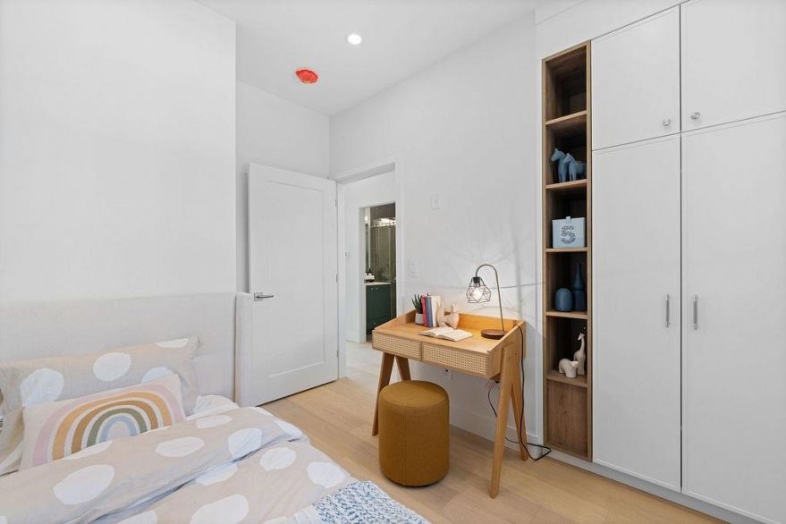 2 8508 East Boulevard