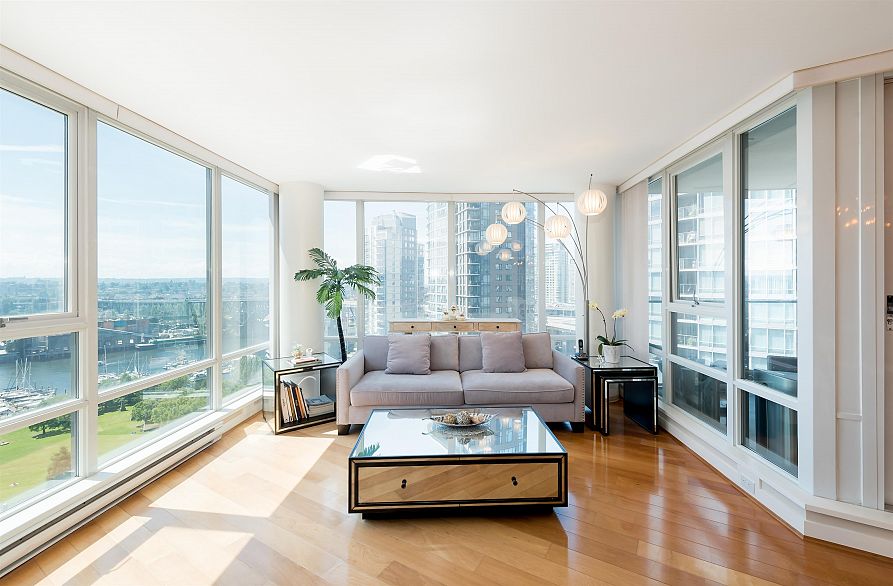 1438 RICHARDS STREET, Vancouver BC V6Z 3B8