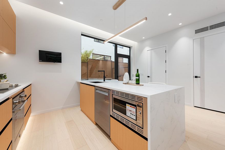 2 1595 W 66th Avenue