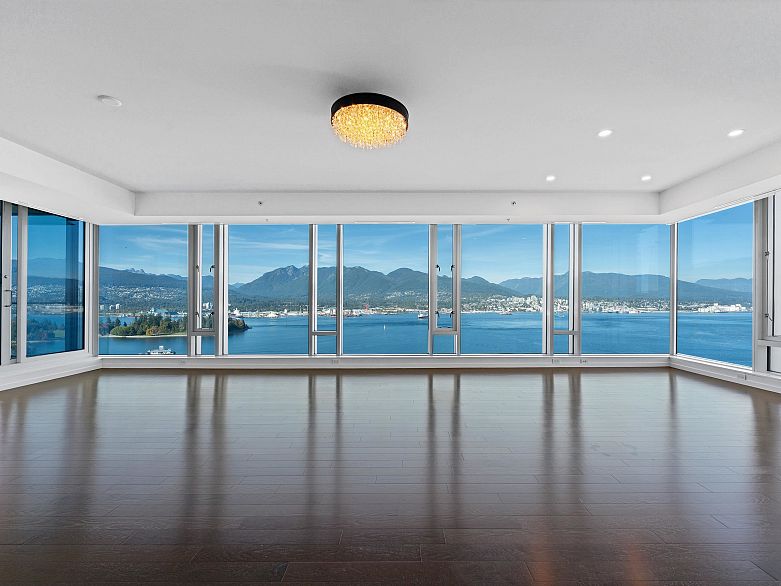 2701 1011 W Cordova Street