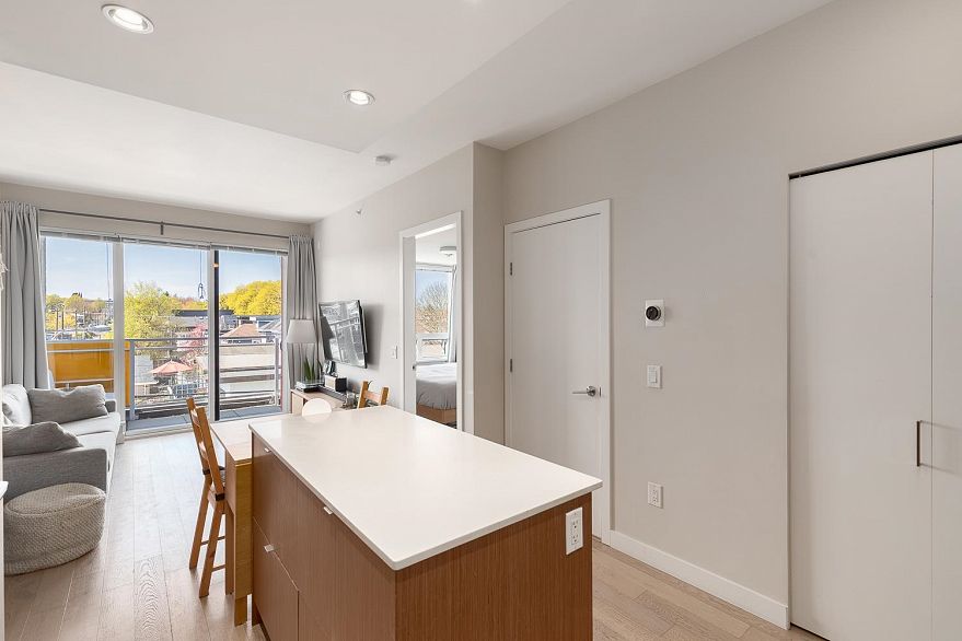 311 688 E 19th Avenue