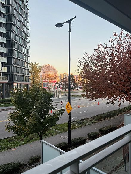 207 1618 Quebec Street