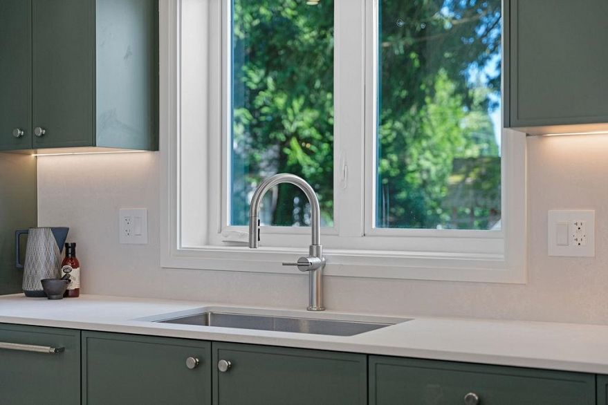 2 8508 East Boulevard