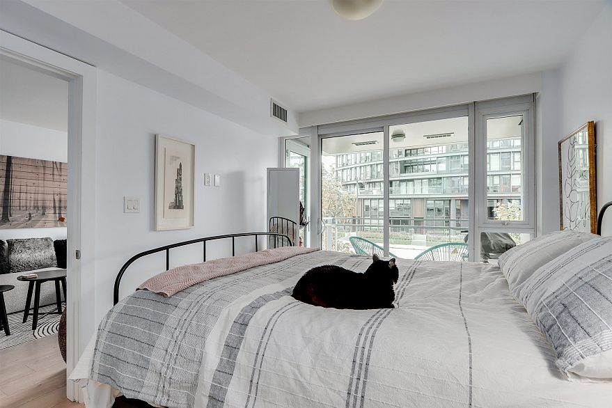 207 1618 Quebec Street