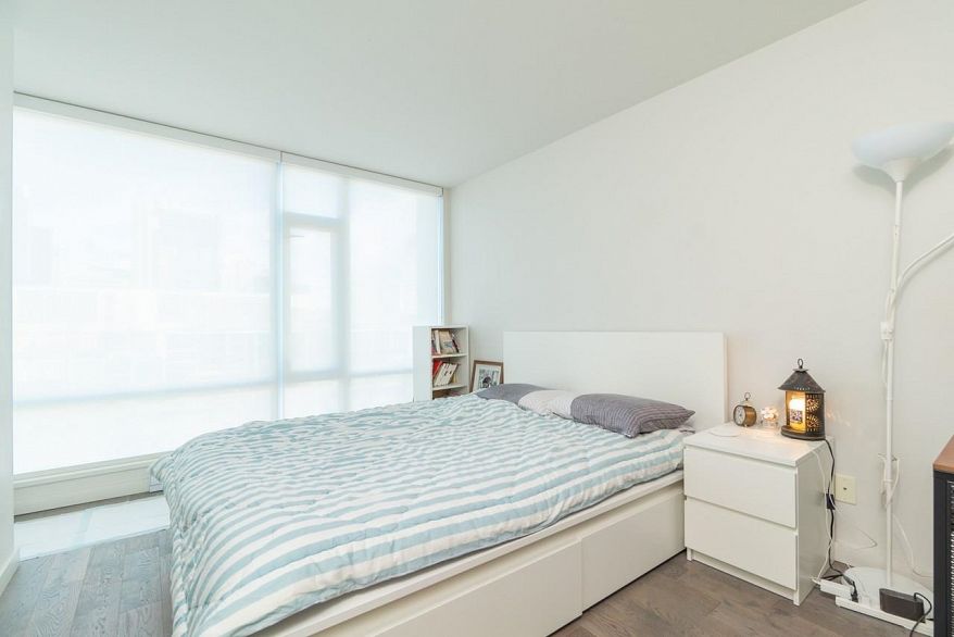 811 161 W Georgia Street