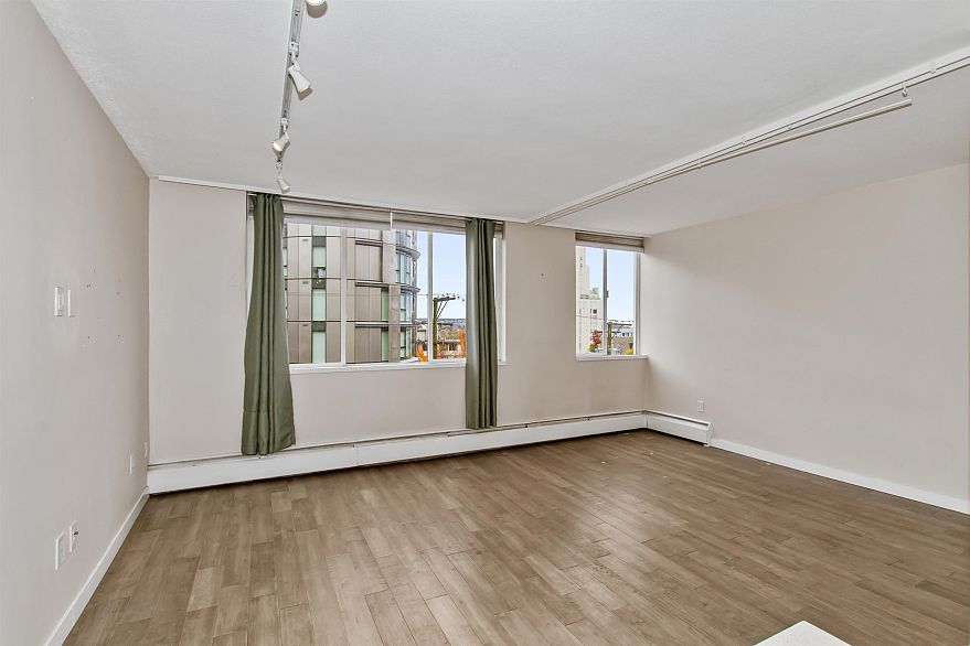 308 1250 Burnaby Street